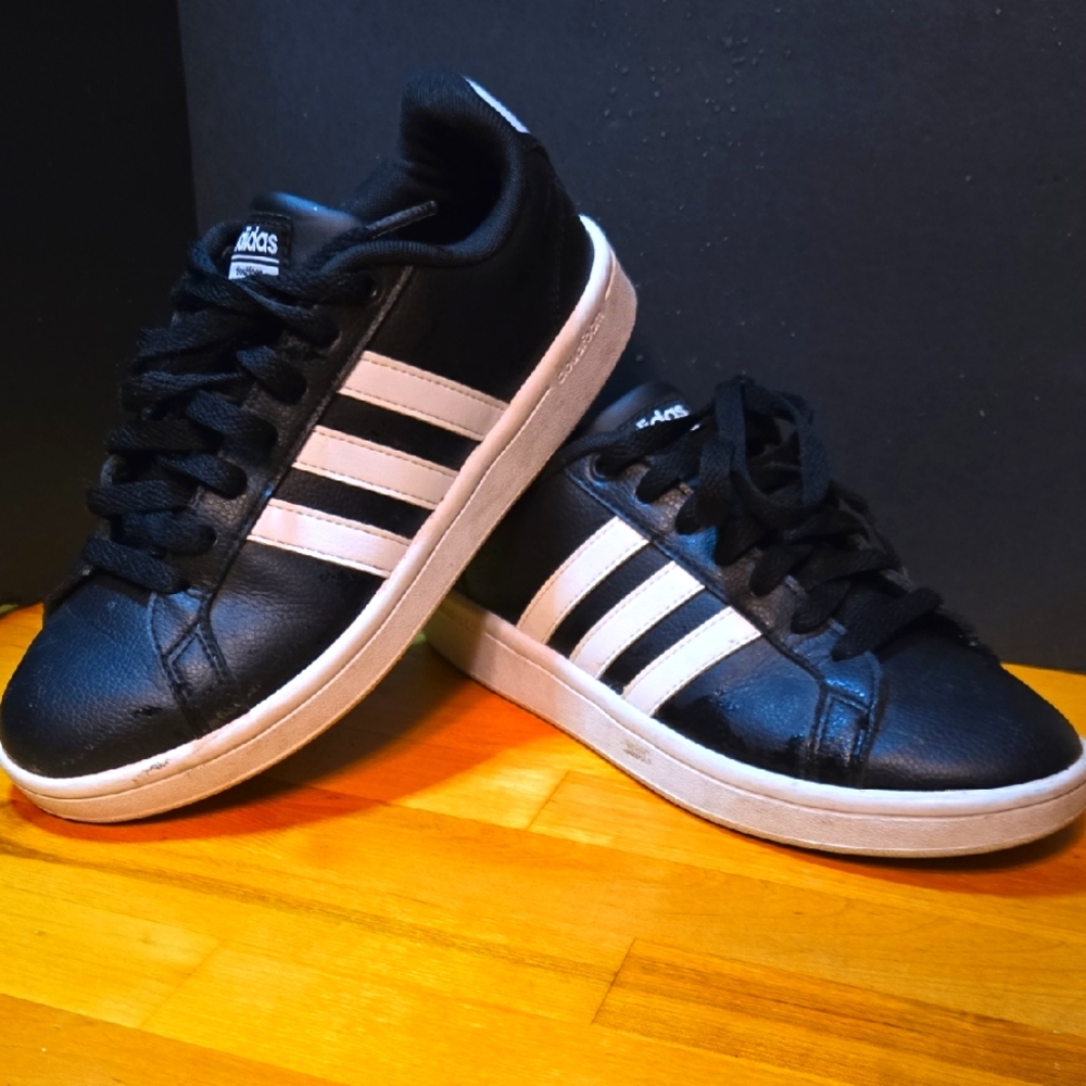 Adidas Neo Cloudfoam Size 6.5